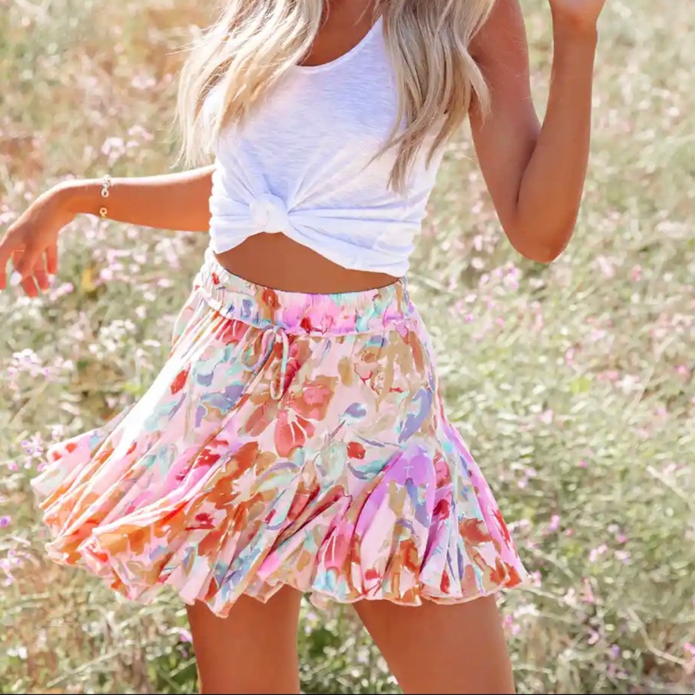 VICI FLoral Flounce mini skirt size Small
